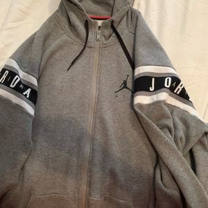 Mens XXL Jordan sweat suit. Hardly worn, too big.
